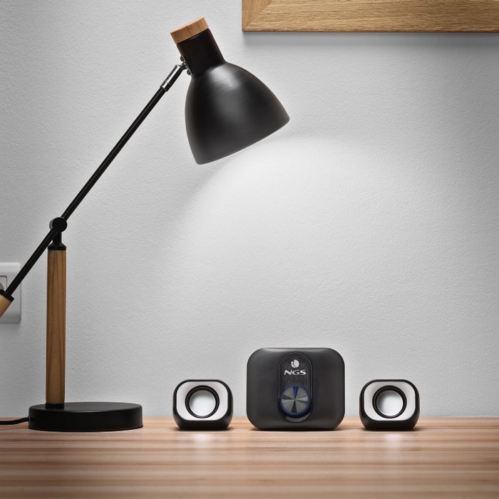 NGS Comet 2.1 Altavoces 2.1 con Subwoofer 20W Plata/Negro NGS Comet 2.1 Altavoces 2.1 con Subwoofer 20W Plata/Negro